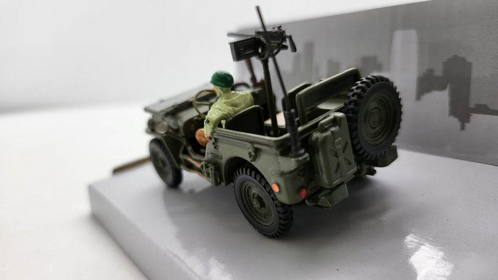 Cararama: Jeep Willys Open Top Gun + Man - Schaal 1:43