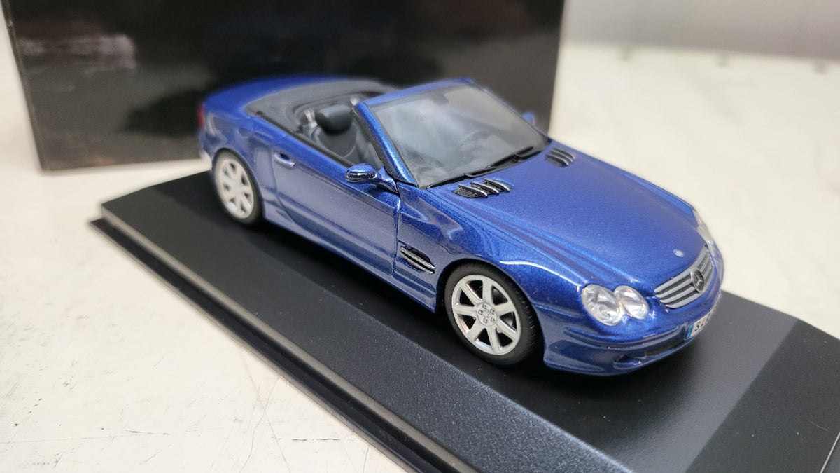 Minichamps Mercedes-Benz SL Blauw Metallic 2001 - Schaal 1:43