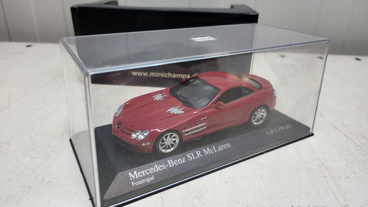 Minichamps MERCEDES SLR McLaren 2003 Feueropal Rot