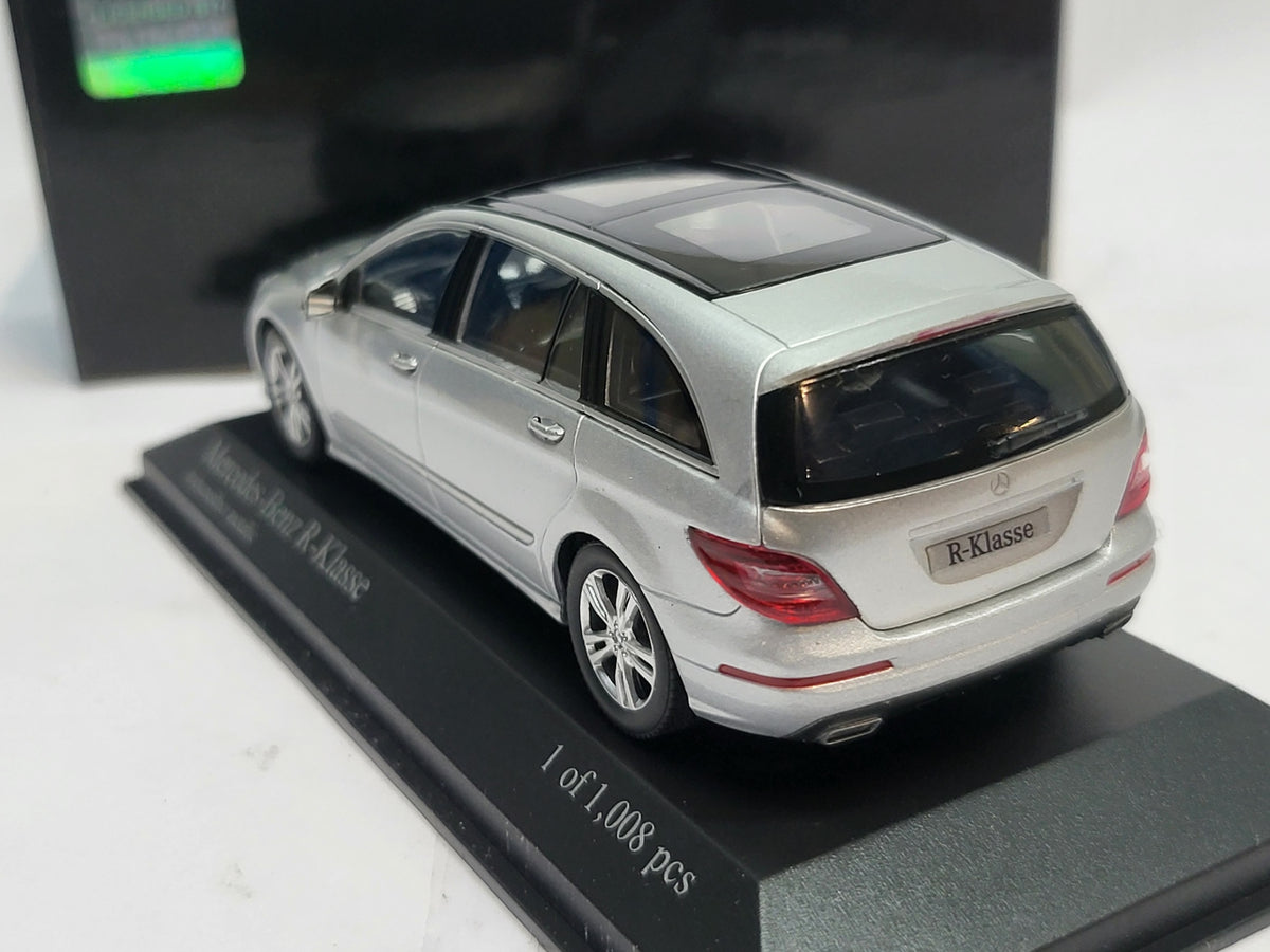 Minichamps Mercedes-Benz R-Class 2010 Zilver Metallic - 1:43