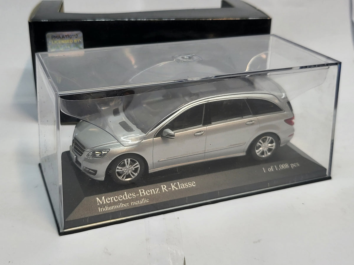 Minichamps Mercedes-Benz R-Class 2010 Zilver Metallic - 1:43
