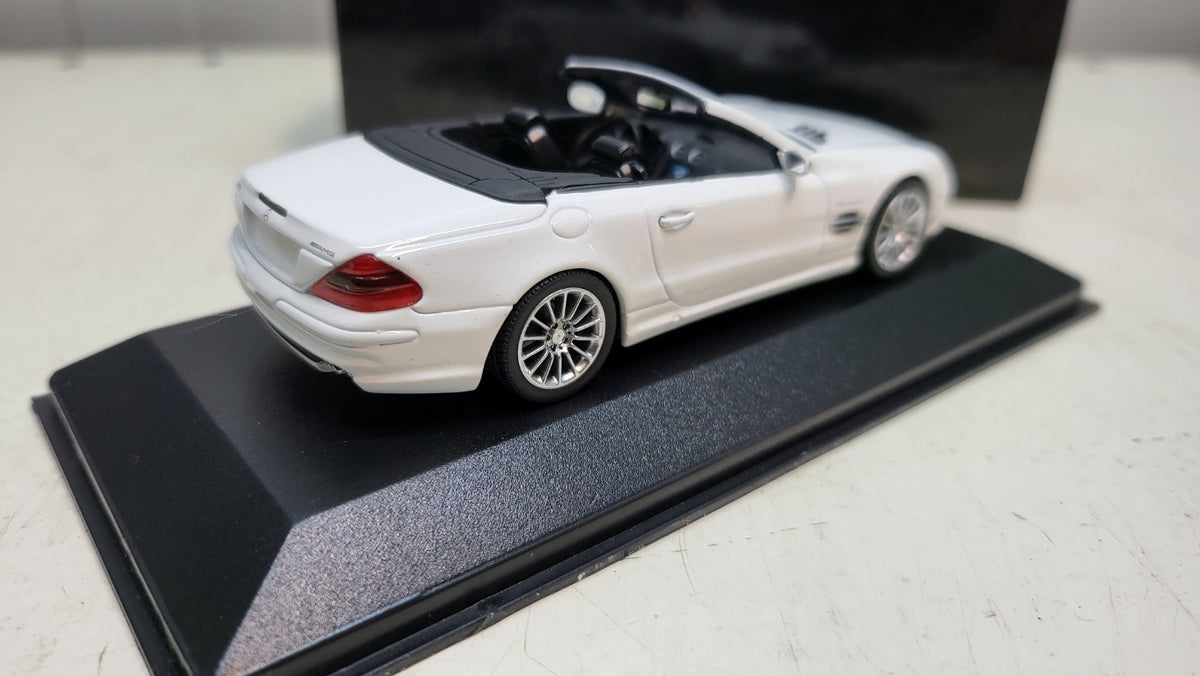 Minichamps Mercedes-Benz SL55 AMG Wit 2007 - Schaal 1:43