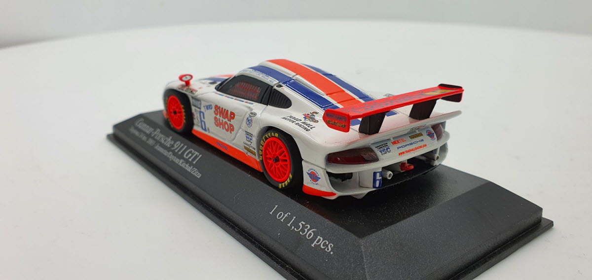 Minichamps Gunnar Porsche 911 GT1 2003 - Schaal 1:43