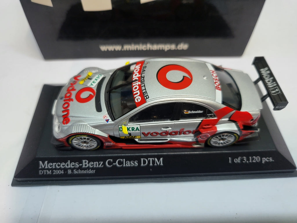 Minichamps Mercedes C-Class DTM 2004 Bernd Schneider #1 - 1:43