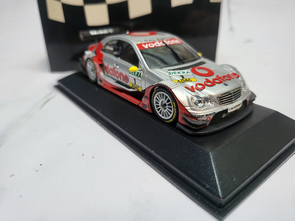 Minichamps Mercedes C-Class DTM 2004 Bernd Schneider #1 - 1:43