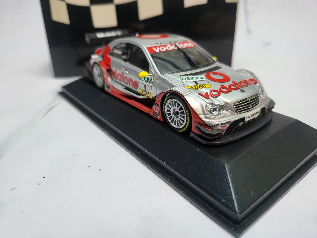 Minichamps Mercedes C-Class DTM 2004 Bernd Schneider #1 - 1:43