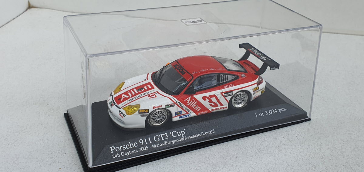 Minichamps Porsche 911 GT3 24h Daytona 2005 Matos/Fitzgerald/Assentato/Longhi - Schaal 1:43