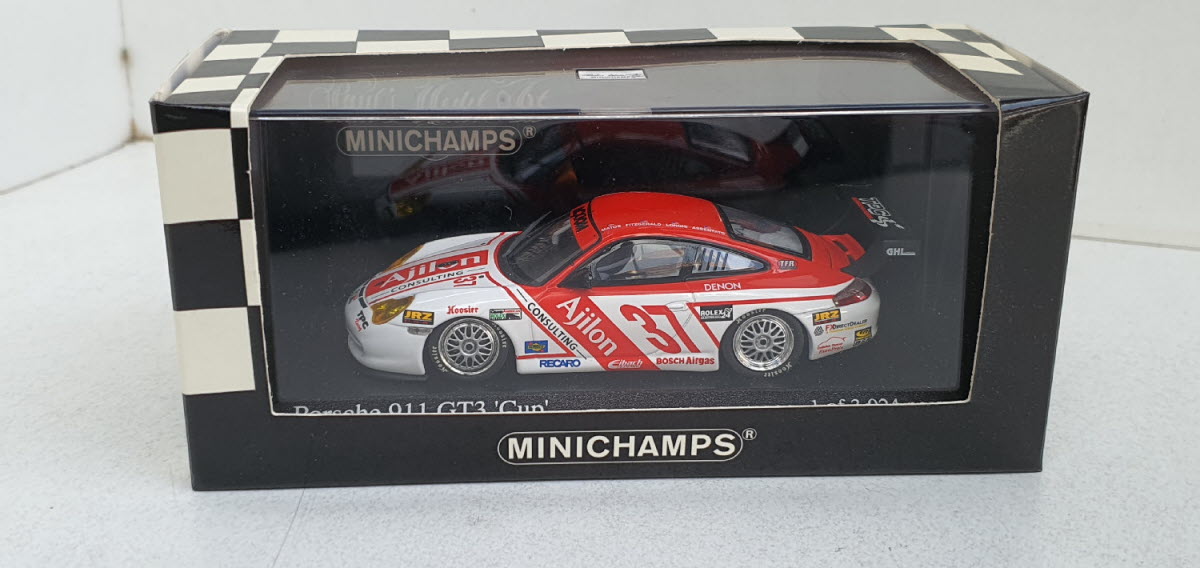 Minichamps Porsche 911 GT3 24h Daytona 2005 Matos/Fitzgerald/Assentato/Longhi - Schaal 1:43