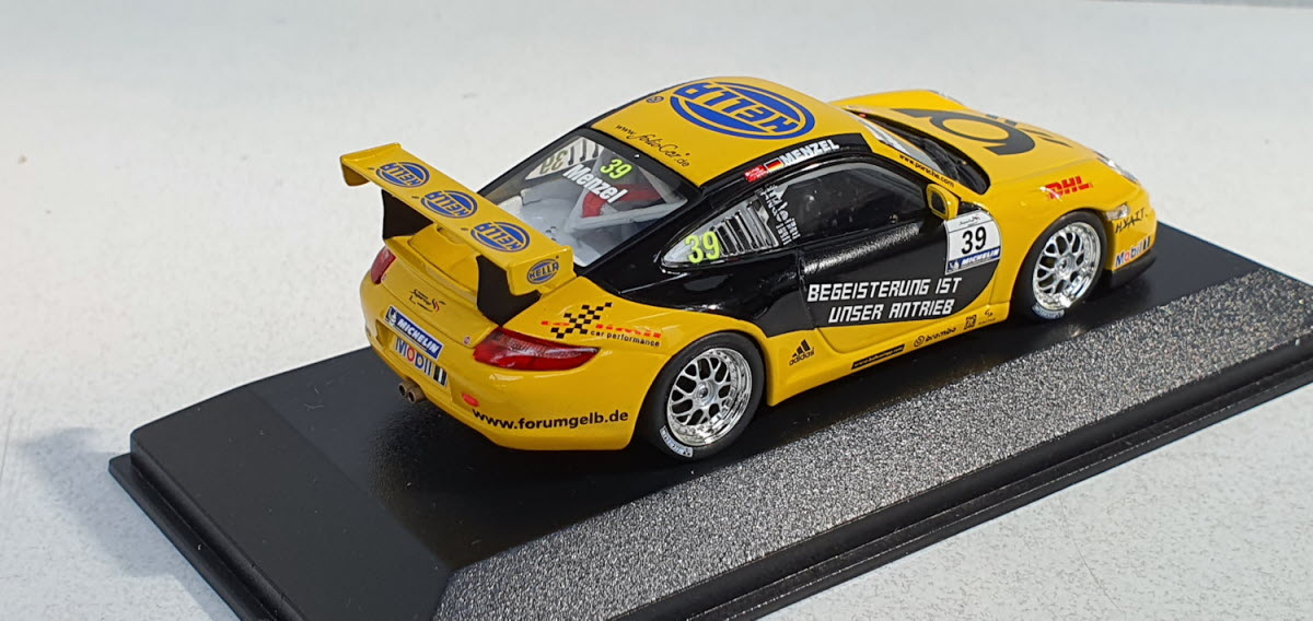 Minichamps Porsche 911 GT3 Cup Supercup 2006 C. Menzel - Schaal 1:43