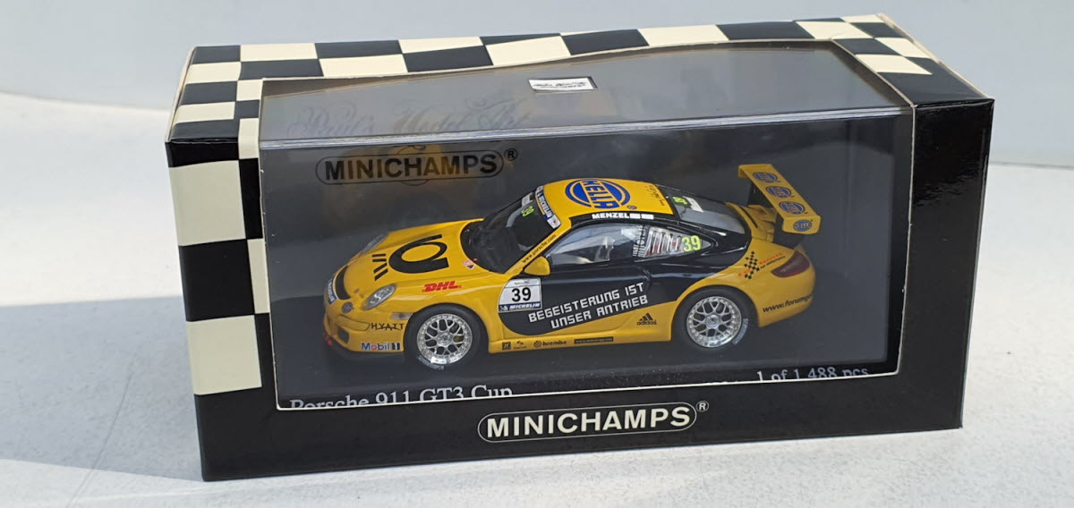 Minichamps Porsche 911 GT3 Cup Supercup 2006 C. Menzel - Schaal 1:43