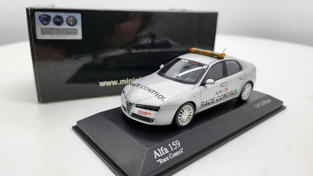 Minichamps Alfa Romeo 159 "Race Control" Grijs 2006 – 1:43