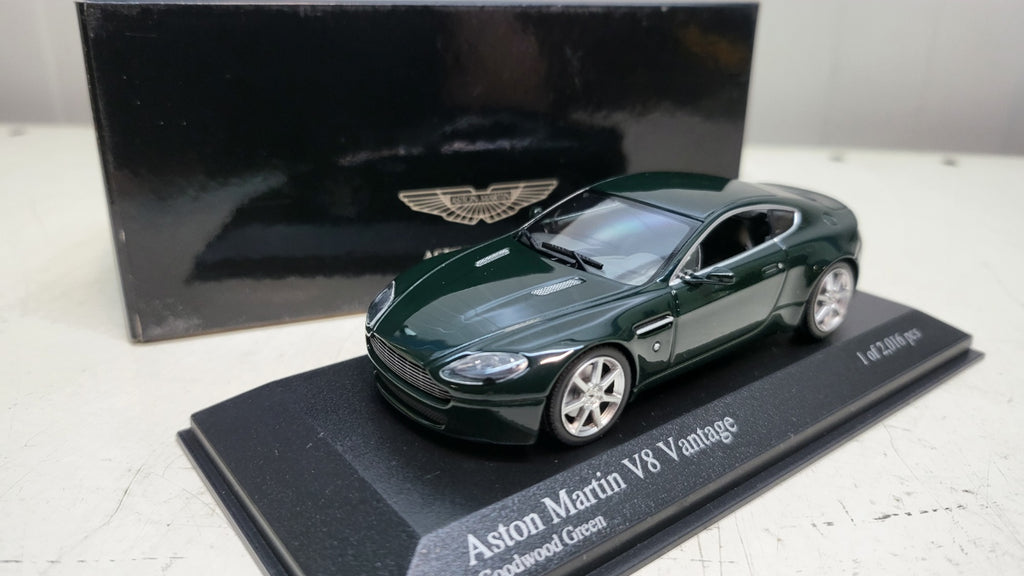 Minichamps: Aston Martin V8 Vantage (2005) Goodwood Green - Schaal 1:43