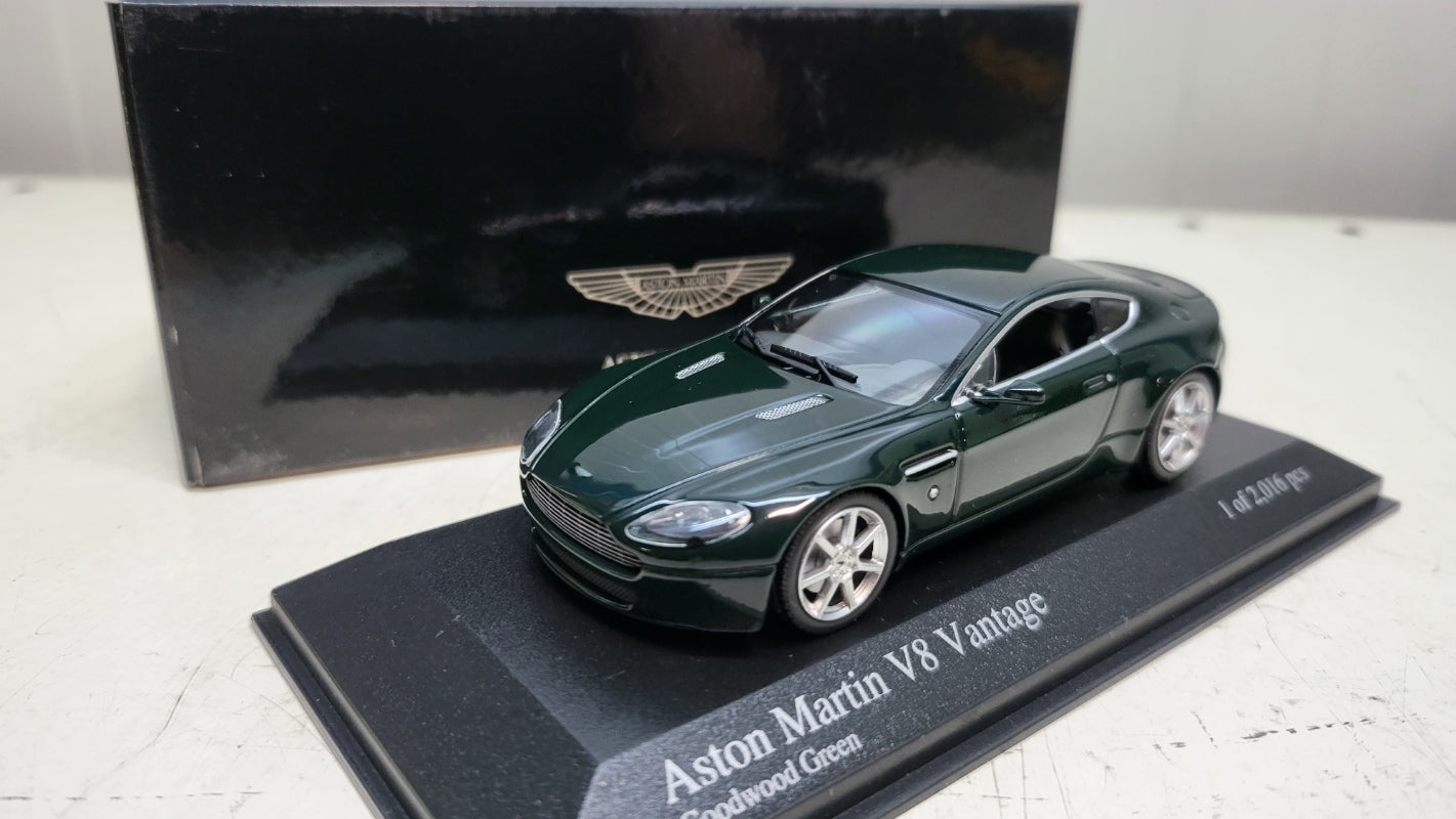 Minichamps: Aston Martin V8 Vantage (2005) Goodwood Green - Schaal 1:43