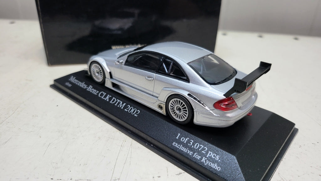 Minichamps Mercedes-Benz CLK Coupé DTM 2002 Zilver Metallic - Schaal 1:43