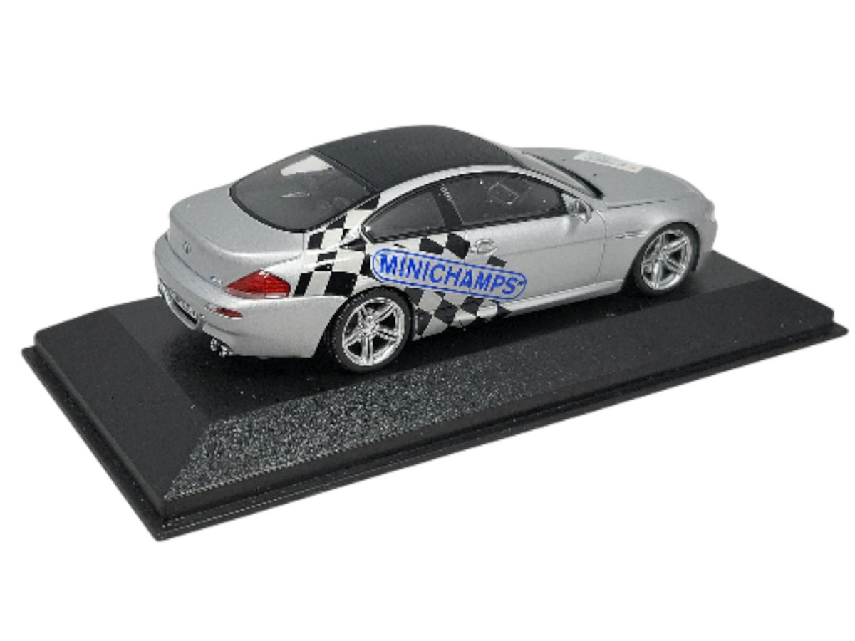 Minichamps BMW M6 Frankfurt Car Show IAA 2007 Grijs Metallic - Schaal 1:43