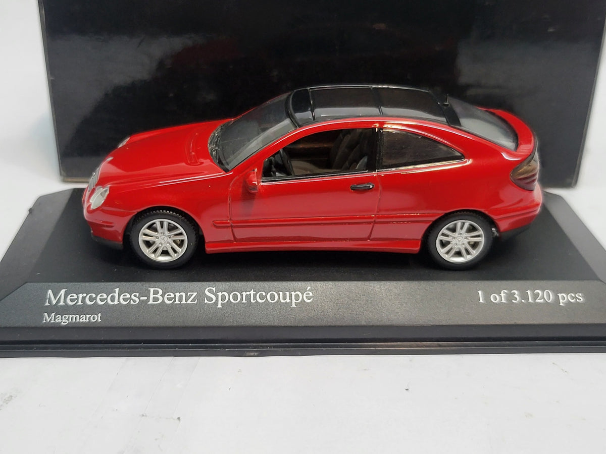 Minichamps Mercedes-Benz Sportcoupé 2001 Magma Rood - 1:43