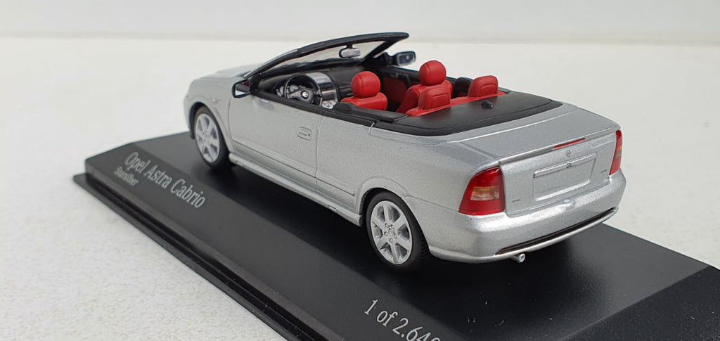 Minichamps Opel Astra Cabriolet Zilver 2000 - Schaal 1:43