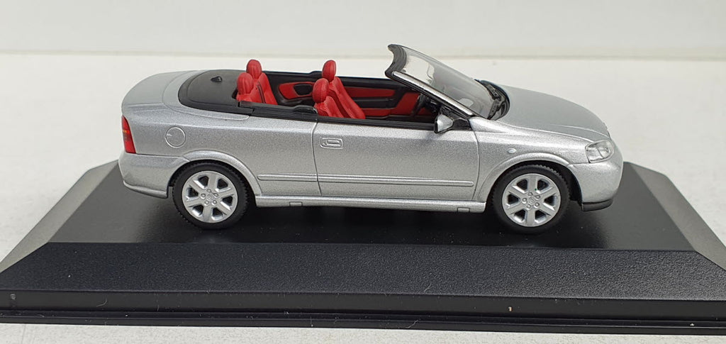 Minichamps Opel Astra Cabriolet Zilver 2000 - Schaal 1:43
