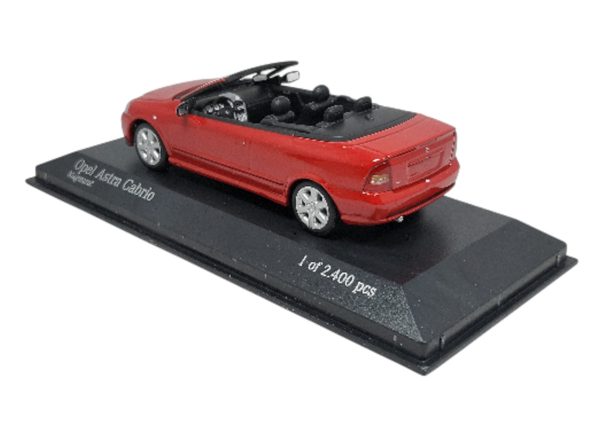Minichamps Opel Astra Cabriolet Rood 2000 - Schaal 1:43