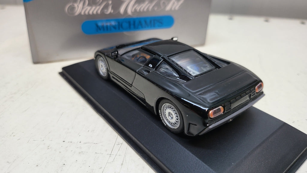 Minichamps Bugatti EB 110 Zwart - Schaal 1:43