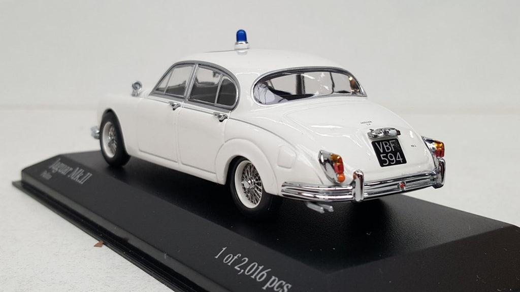 Minichamps Jaguar MK II Police Wit 1959 - Schaal 1:43