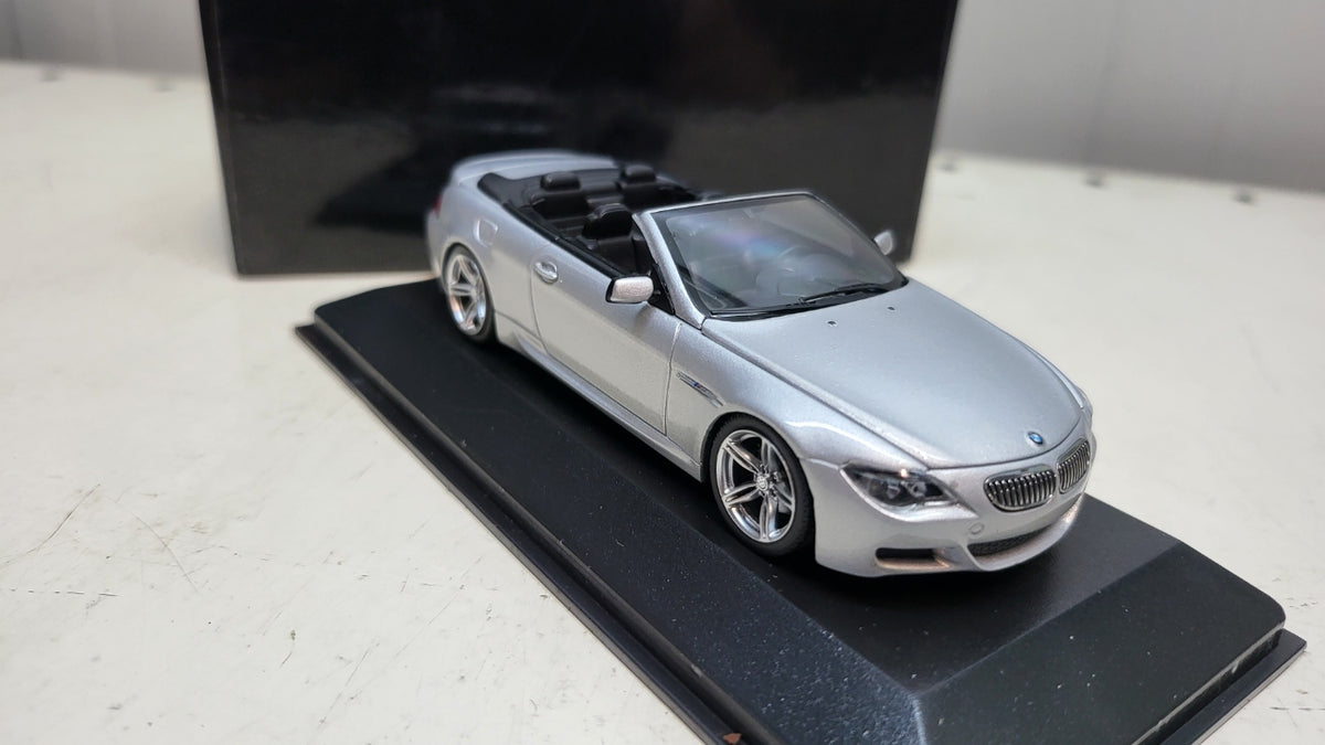 Minichamps BMW M6 Cabriolet Zilver Metallic 2006 - Schaal 1:43