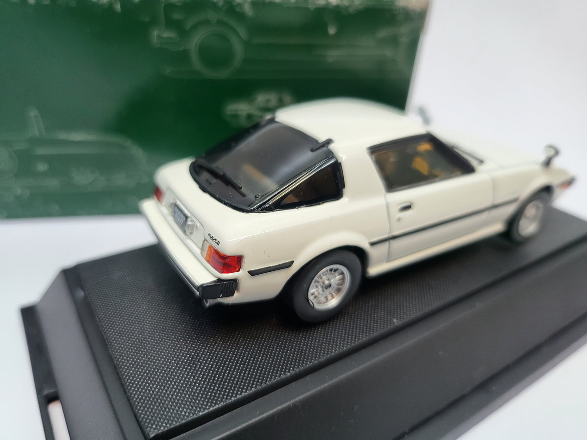 Ebbro Mazda RX7 Savanna Wit 1978 - Schaal 1:43 - Limited Edition