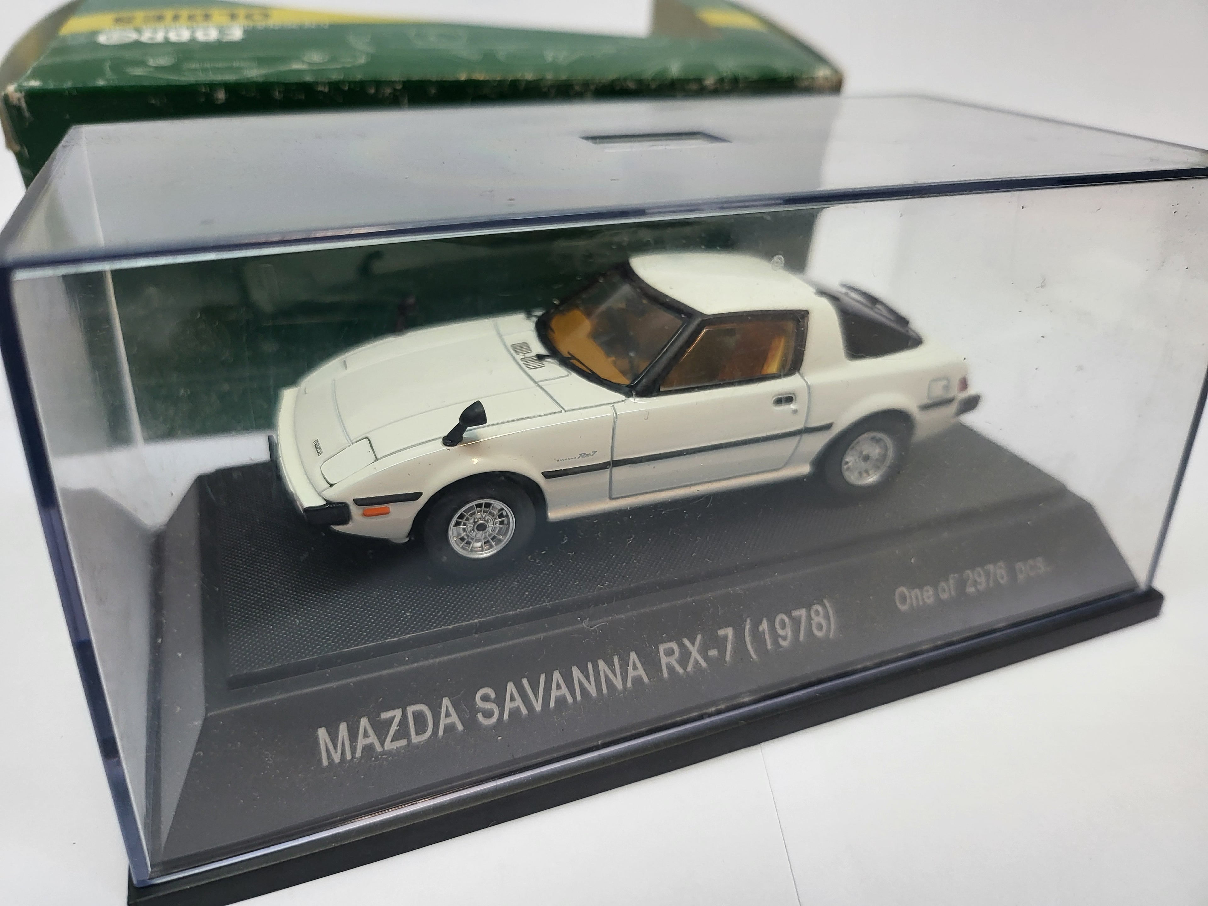 Ebbro Mazda RX7 Savanna Wit 1978 - Schaal 1:43 - Limited Edition