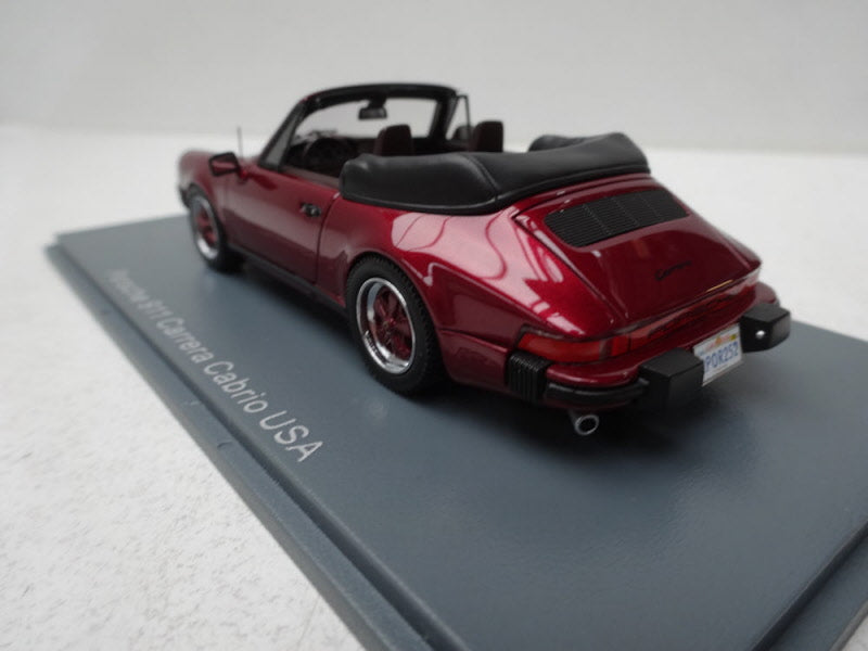 NEO Scale Models Porsche 911 Cabrio Federal Red Metallic 1985 - Schaal 1:43