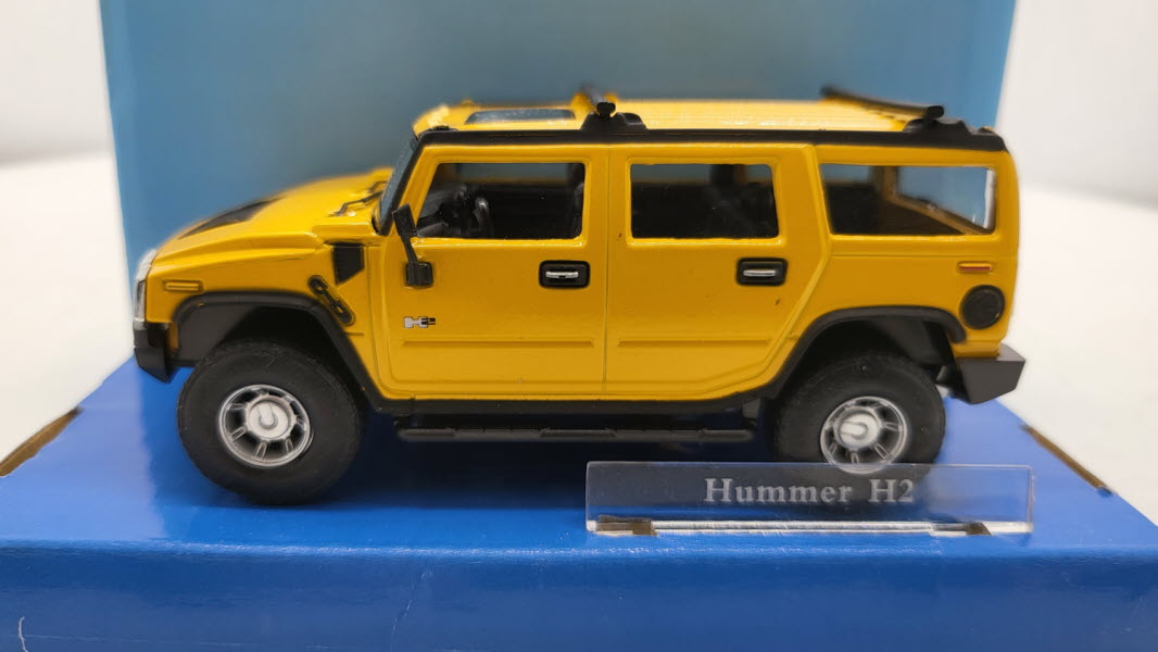 Cararama: Hummer H2 Geel - Schaal 1:43