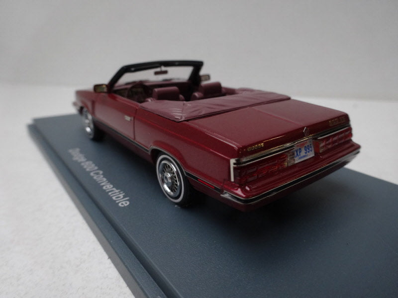 NEO Scale Models Dodge 600 Convertible Red Metallic 1983-1986 - Schaal 1:43