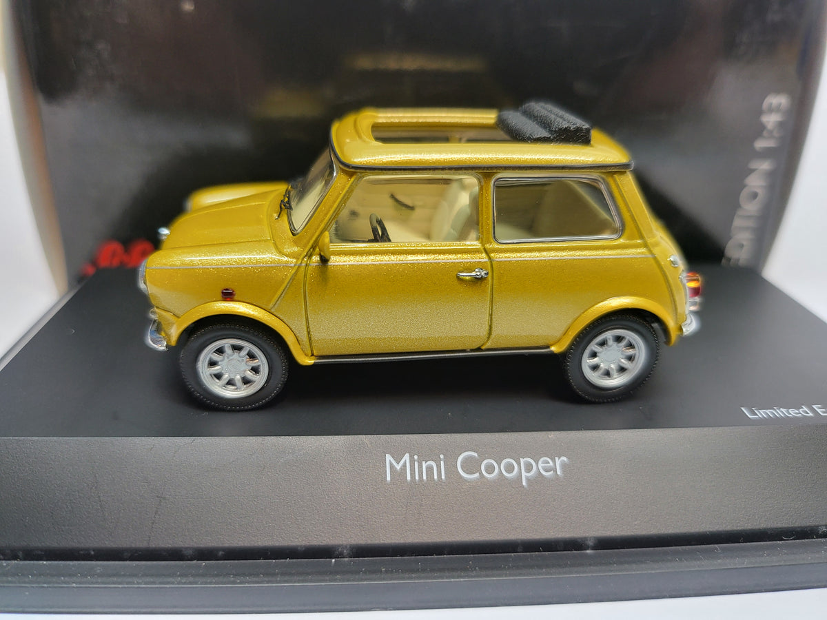Schuco Austin Mini Cooper Gold - Schaal 1:43 - Limited Edition