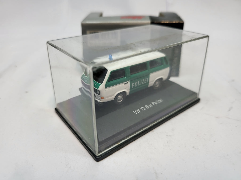 Volkswagen T3 Polizei Groen/Wit - Schuco 1:87