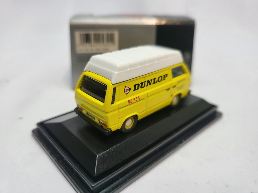 Volkswagen Bus T3 Dunlop Geel - Schuco 1:87