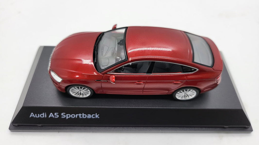 Spark: Audi A5 Sportback Matador Red - Schaal 1:43