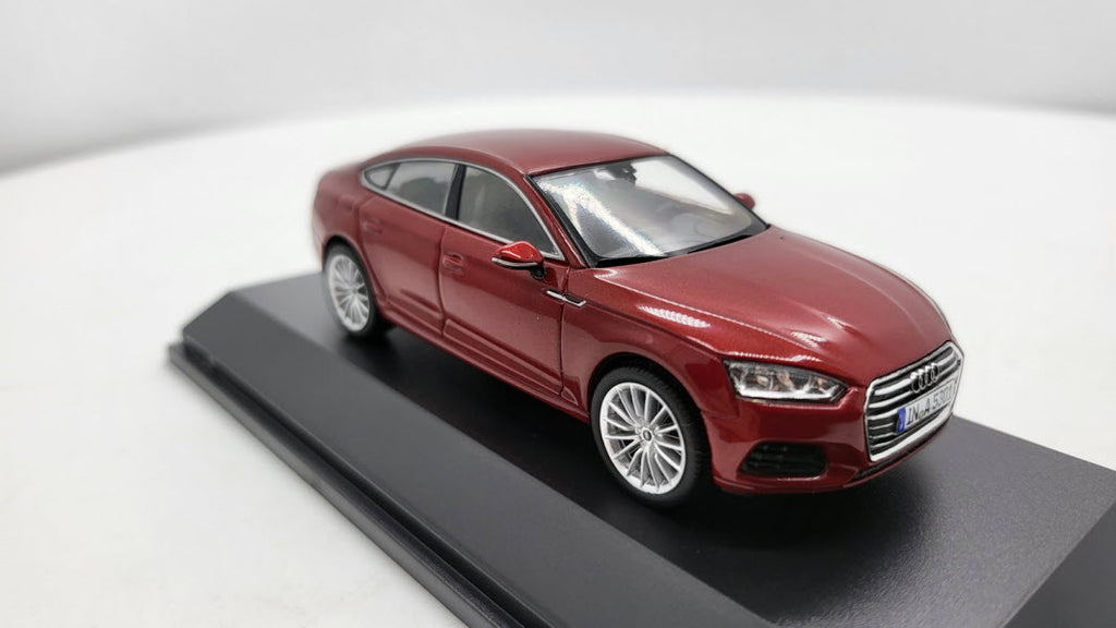 Spark: Audi A5 Sportback Matador Red - Schaal 1:43
