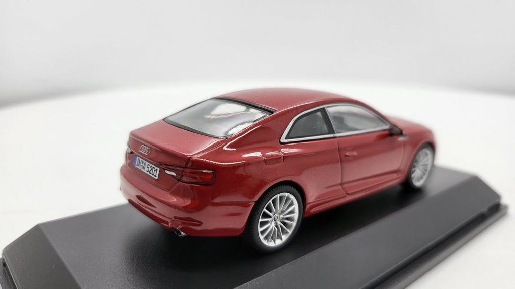 Spark: Audi A5 Coupe Tango Red - Schaal 1:43