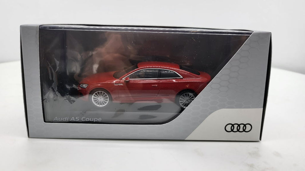 Spark: Audi A5 Coupe Tango Red - Schaal 1:43