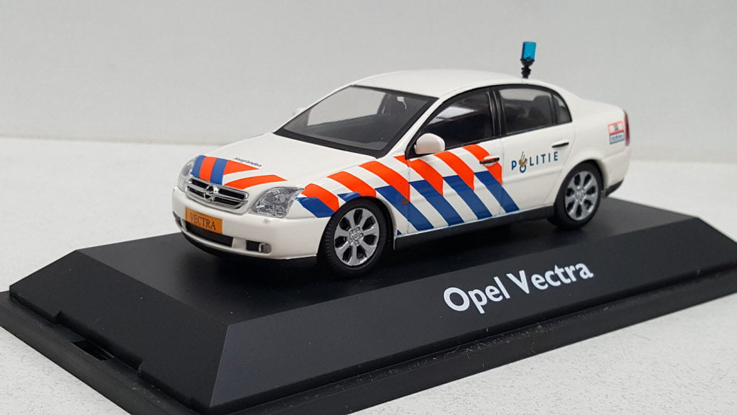 Schuco Opel Vectra Politie Haaglanden - Schaal 1:43