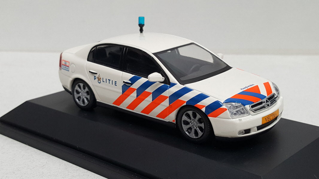 Schuco Opel Vectra Politie Haaglanden - Schaal 1:43