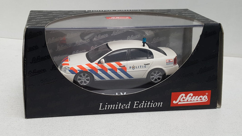 Schuco Opel Vectra Politie Haaglanden - Schaal 1:43