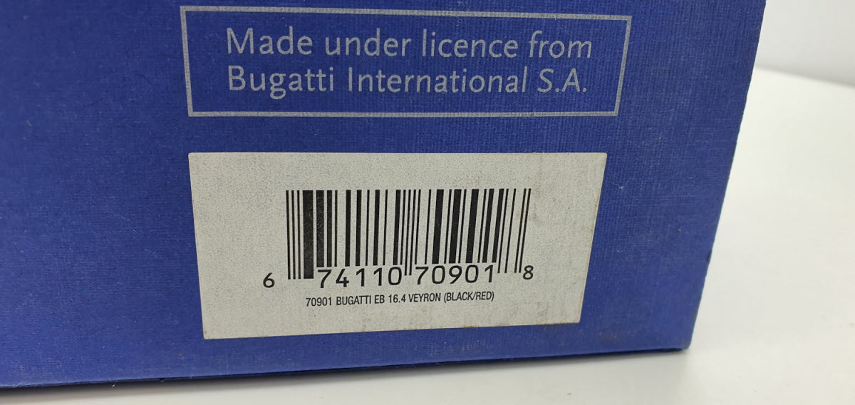 Bugatti EB 16.4 Veyron Showcar Zwart/Rood - AutoArt 1:18
