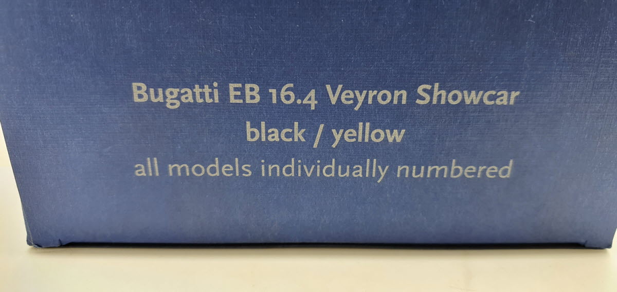 Bugatti EB 16.4 Veyron Showcar Zwart/Geel - AutoArt 1:18