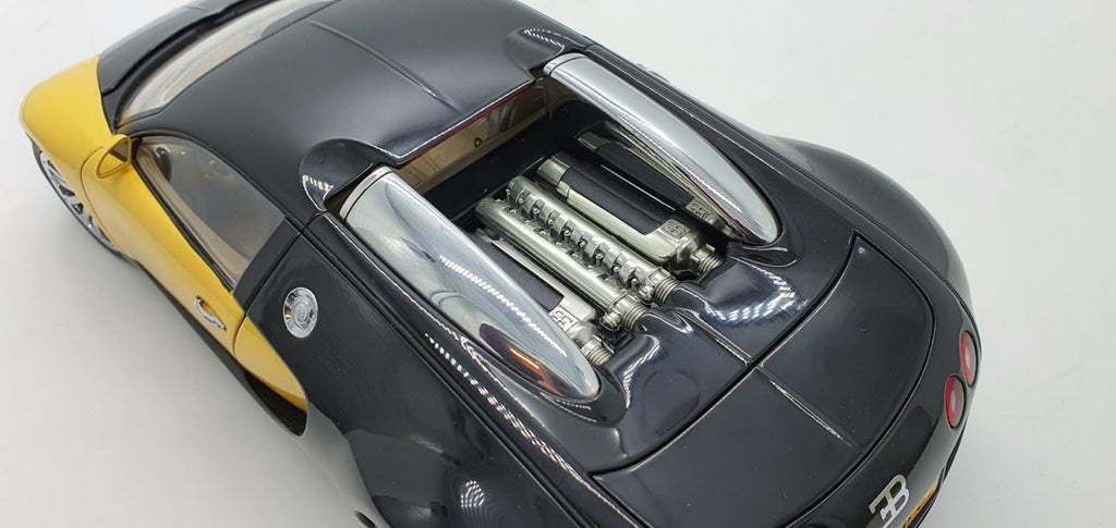 Bugatti EB 16.4 Veyron Showcar Zwart/Geel - AutoArt 1:18