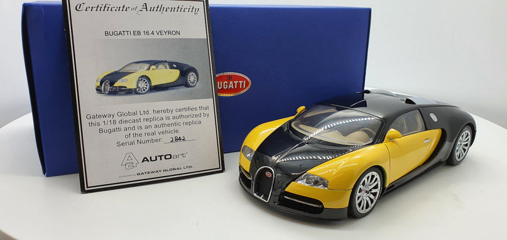 Bugatti EB 16.4 Veyron Showcar Zwart/Geel - AutoArt 1:18
