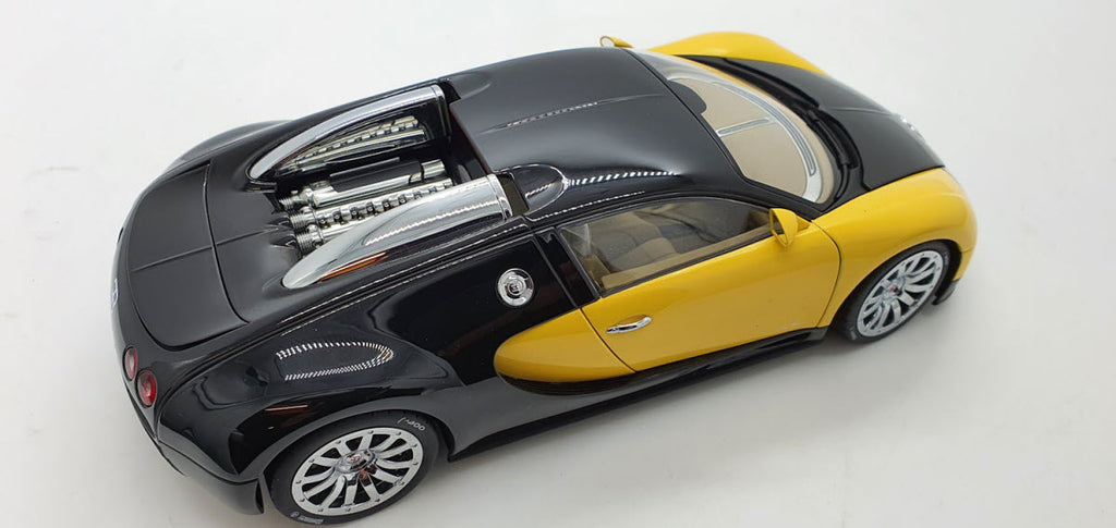 Bugatti EB 16.4 Veyron Showcar Zwart/Geel - AutoArt 1:18