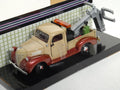 MotorMax Plymouth Pickup Takelwagen Beige/Bruin 1949 - Schaal 1:24
