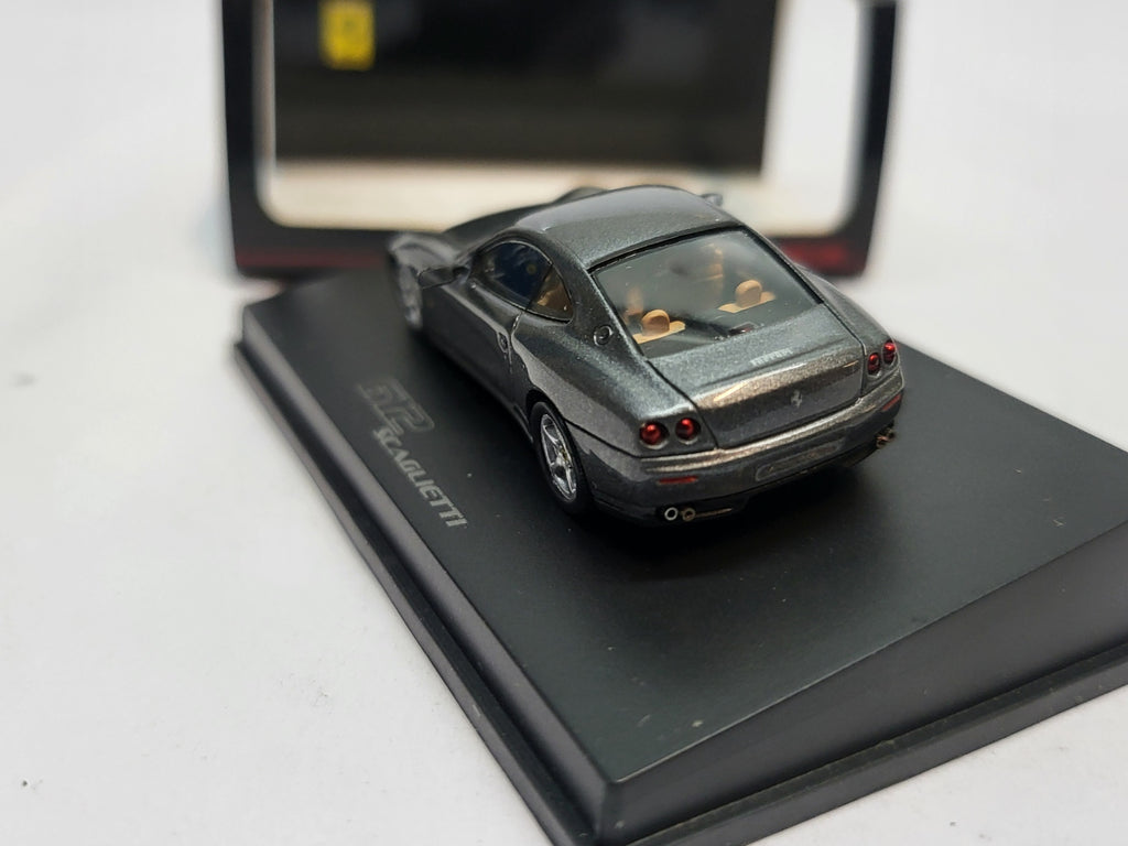 Ferrari 612 Scaglietti Grijs - Red Line Spark 1:87