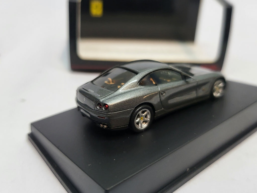 Ferrari 612 Scaglietti Grijs - Red Line Spark 1:87