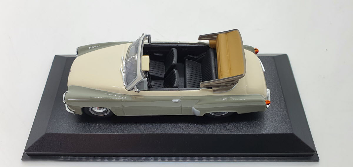 Maxichamps Wartburg 311 Cabriolet 1958 Grijs-Wit - 1:43